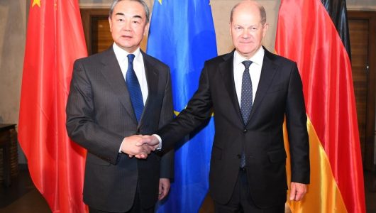 Китай готовий розширити взаємовигідну співпрацю з Німеччиною – Ван Ї