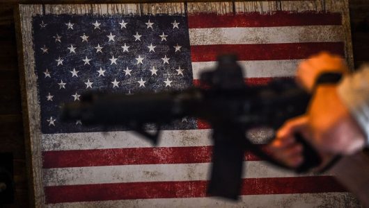 Служба безпеки аеропортів США перехопила рекордні 6542 одиниці зброї у 2022 році
