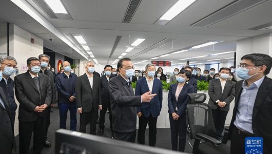 Лі Кецян наголосив на необхідності посилювати роль фінансів у стабілізації макроекономіки