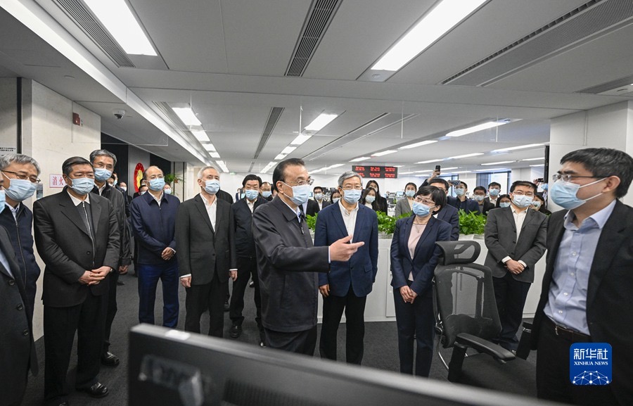 Лі Кецян наголосив на необхідності посилювати роль фінансів у стабілізації макроекономіки