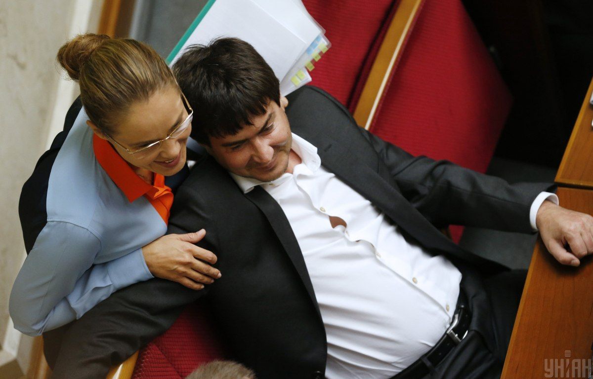 Рада позбавила мандатів ще трьох народних депутатів