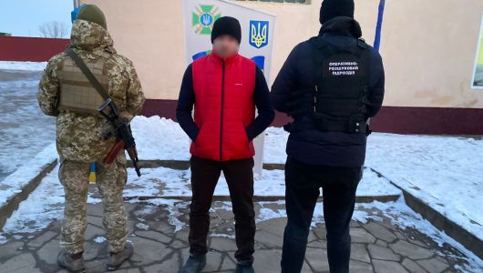 Прикордонники вдруге затримали росіянина, який з Польщі плив по річці в Україну. Тепер біля Молдови