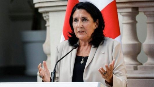 Президент Грузії накладе вето на законопроєкт, через який в країні спалахнули протести