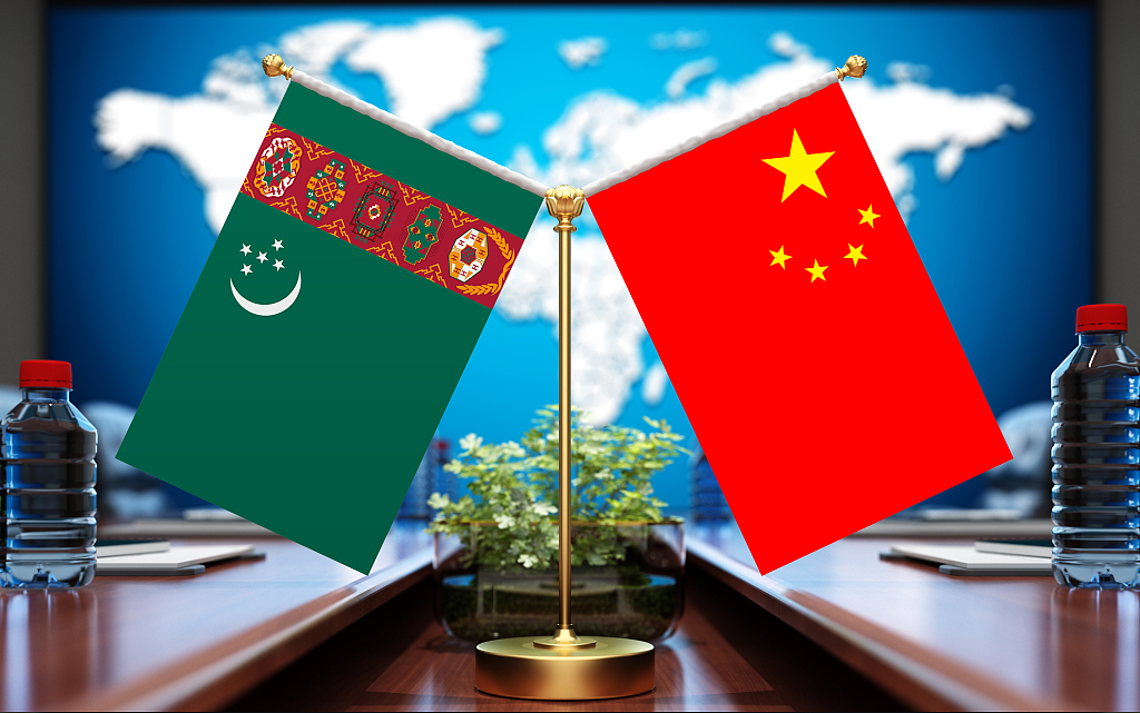 Сі Цзіньпін зустрівся з президентом Туркменістану