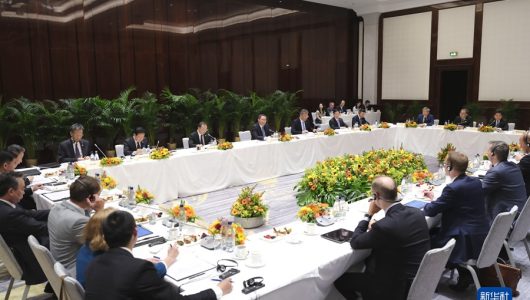 Запобігання ризикам та співпраця не суперечать одне одному — прем’єр Держради КНР Лі Цян