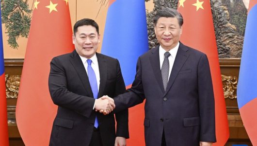 Сі Цзіньпін зустрівся з прем’єр-міністром Монголії