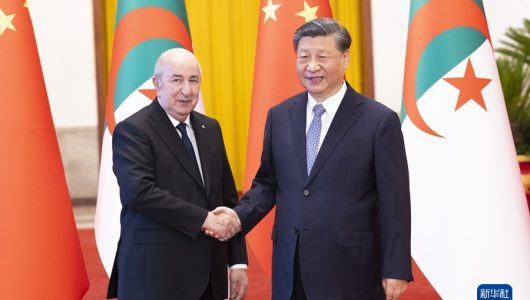 Сі Цзіньпін провів переговори з президентом Алжиру