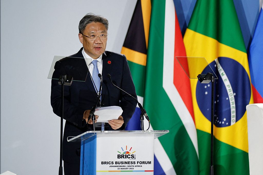 Китайська нація не має у своїх генах гегемоністських рис — Сі Цзіньпін