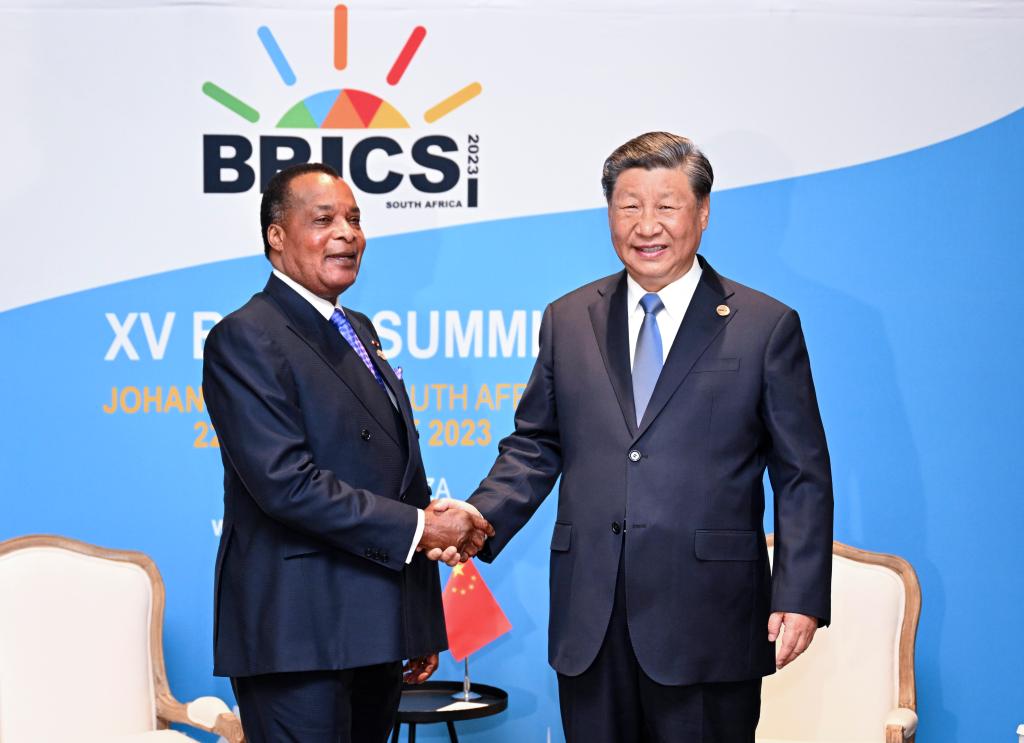 Сі Цзіньпін пообіцяв рішуче підтримувати незалежність Республіки Конго