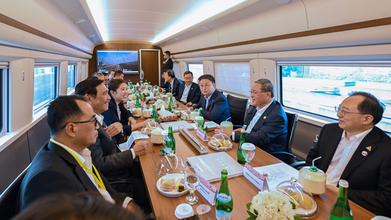 Прем’єр Держради КНР: ВЗ Джакарта-Бандунг є успішним прикладом регіонального співробітництва на користь модернізації