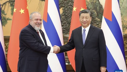 Сі Цзіньпін зустрівся з прем’єр-міністром Куби