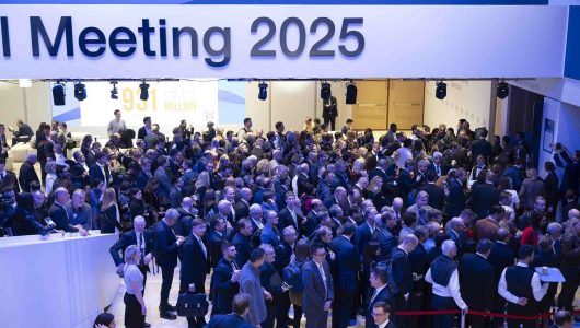 Учасники щорічної зустрічі ВЕФ у Давосі вітають більш енергетичну трансформацію Китаю та його більшу відкритість