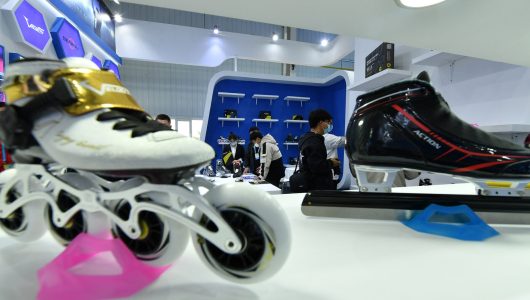 Інтерес до зимового спорту вплинув на виробництво товарів у Китаї