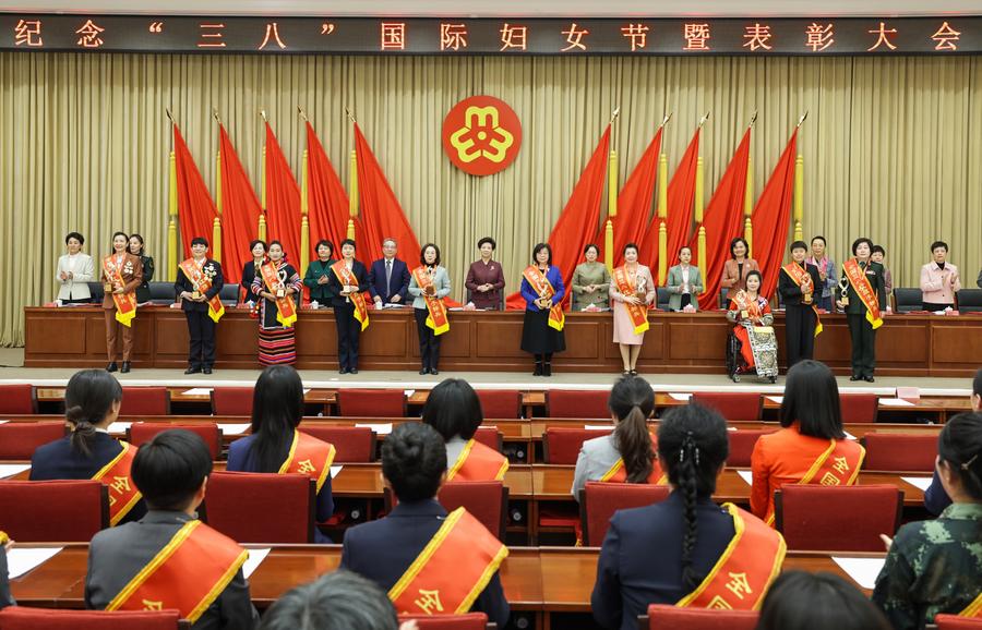 Напередодні Міжнародного жіночого дня в Китаї пройшла церемонія вшанування визначних жінок