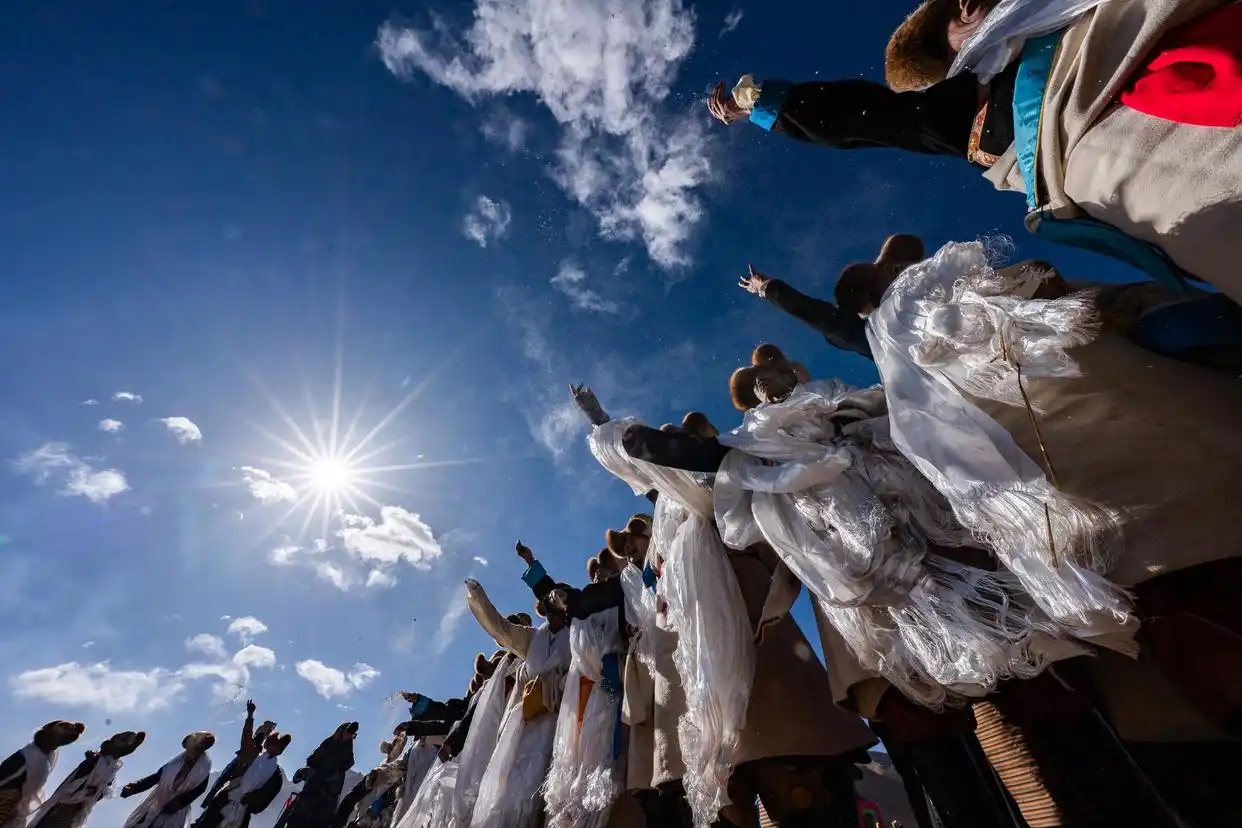 Сіцзанські селяни провели церемонію весняної оранки