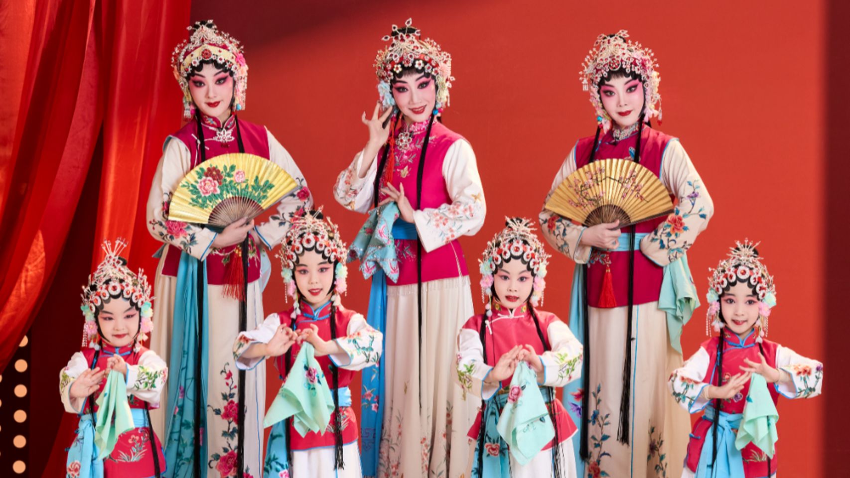 Афіша гала-концерту до Свята Весни: оперна постановка «Весняне сяйво наповнює Ліюань»