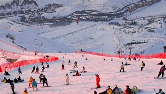 Гірськолижні курорти в синьцзянському Алтаї продовжують бути на піку популярності після святкових вихідних