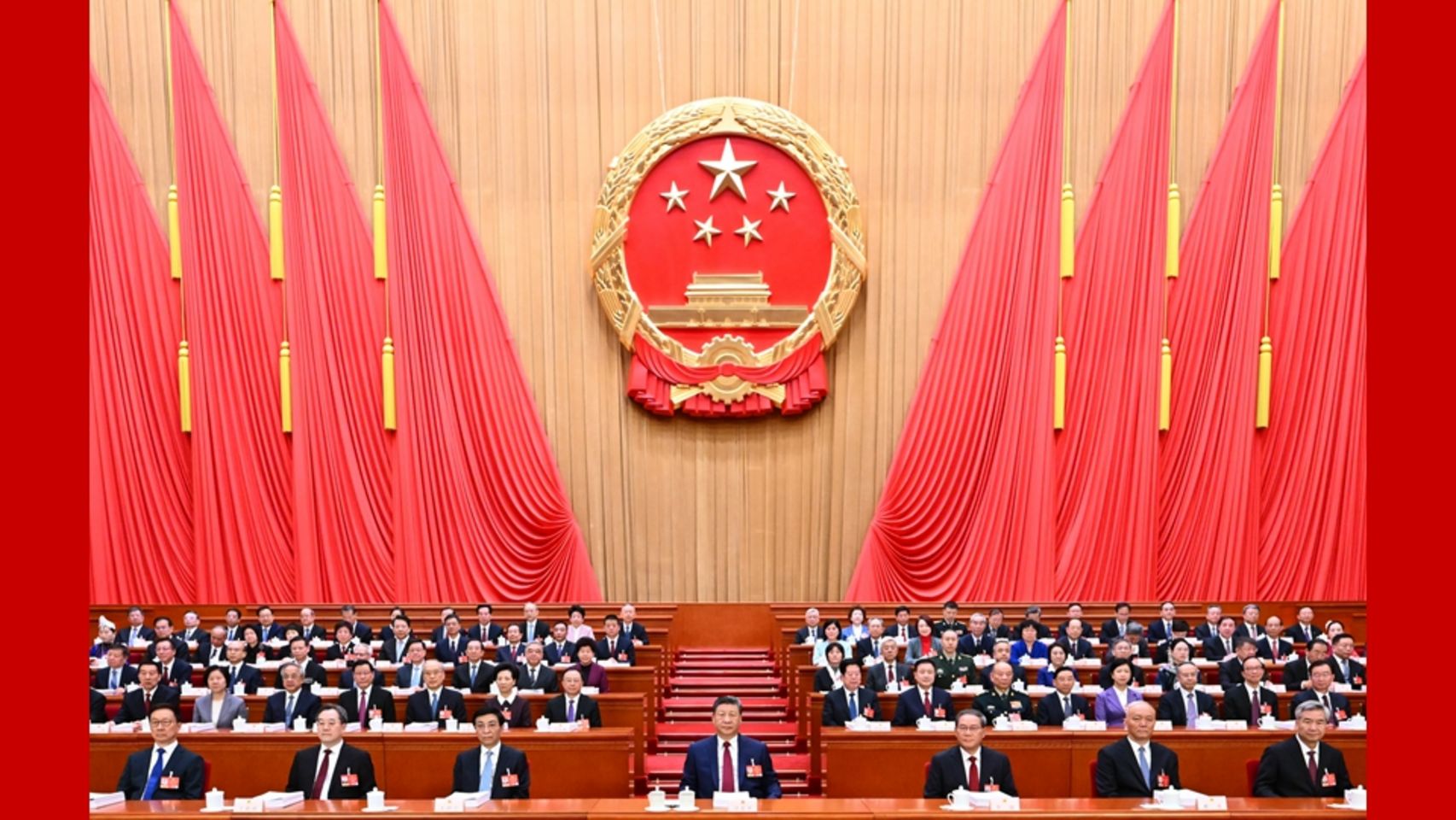 У Пекіні відкрилася 4-та сесія ВЗНП 14-го скликання