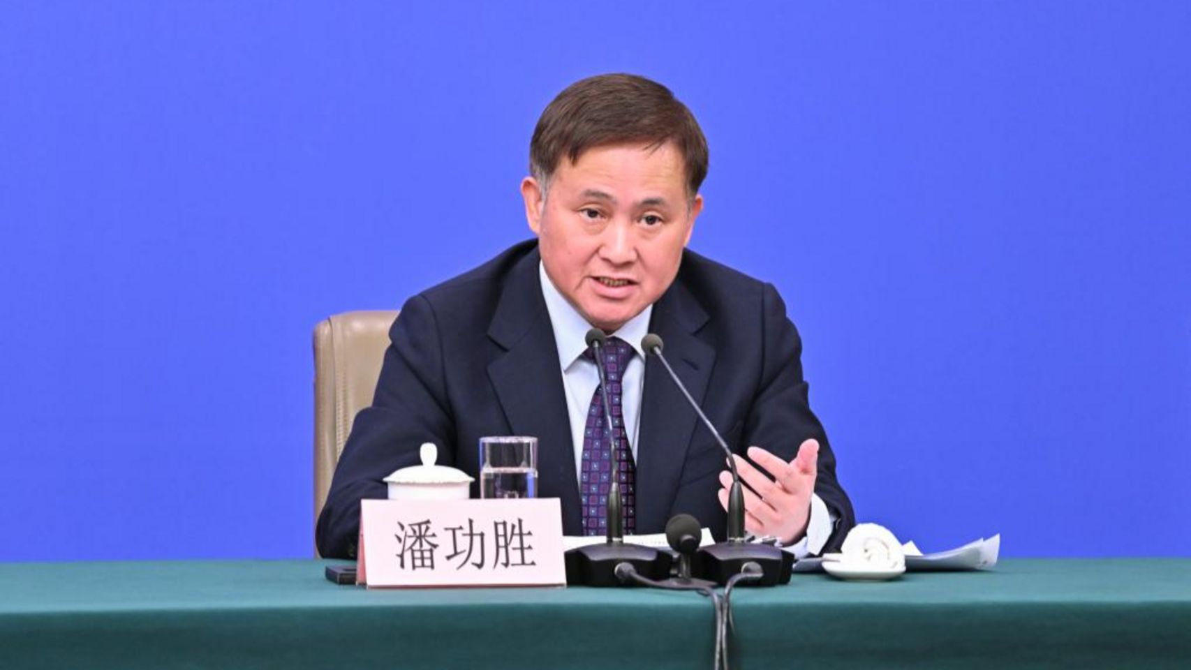 Китай не прагне отримати торговельні переваги через девальвацію валюти – голова Центробанку Китаю