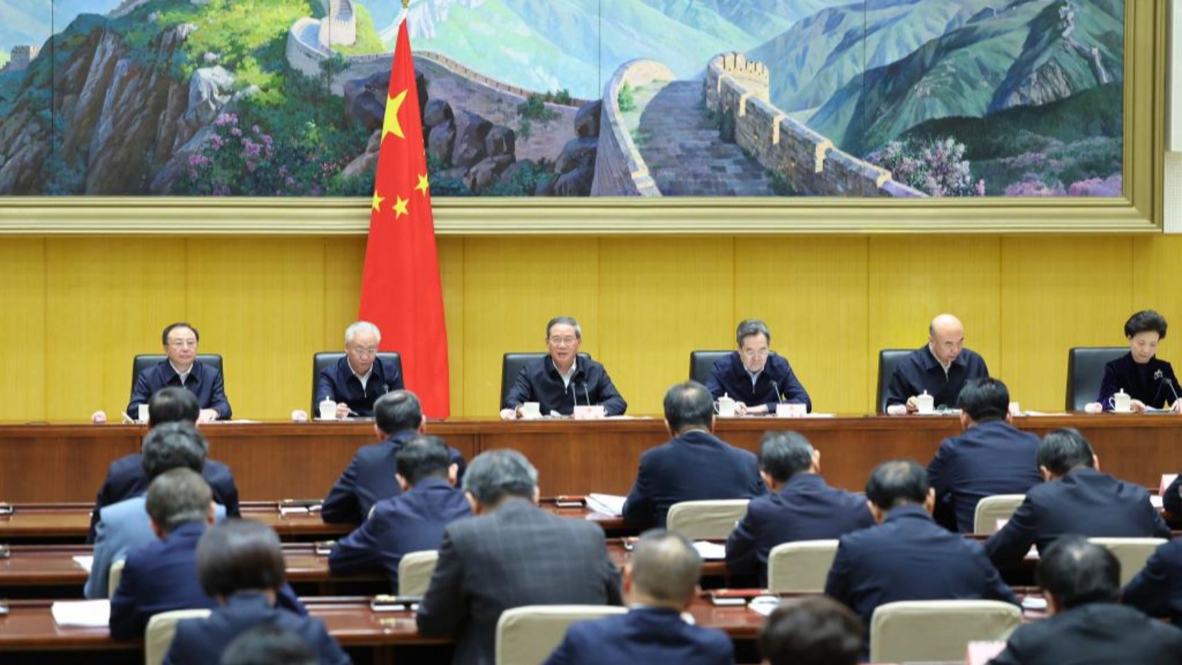 Прем’єр Державної ради КНР провів 11-те пленарне засідання Державної ради