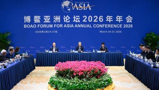 Голова Постійного комітету Всекитайських зборів народних представників зустрівся з гостями з Азербайджану та Казахстану, а також із членами ради директорів БАФ