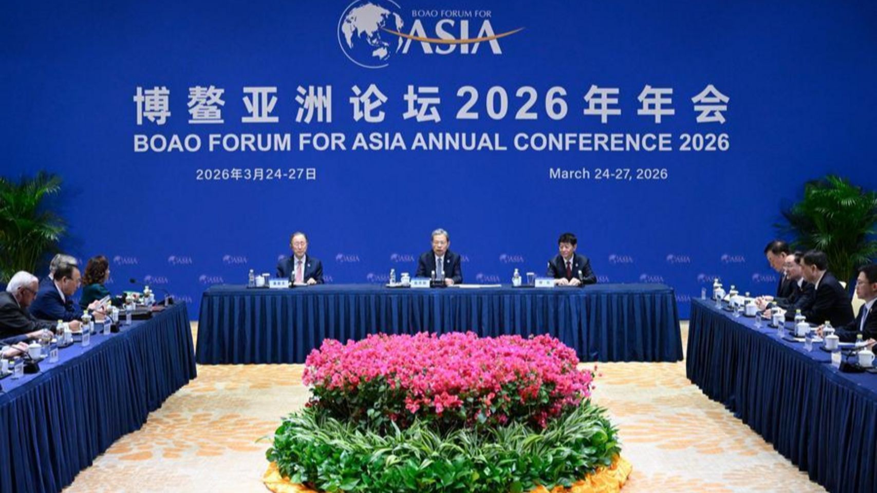 Голова Постійного комітету Всекитайських зборів народних представників зустрівся з гостями з Азербайджану та Казахстану, а також із членами ради директорів БАФ