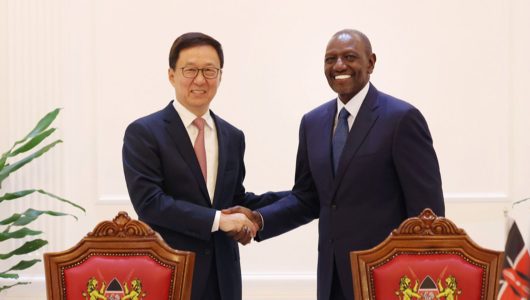 Заступник голови КНР і президент Кенії обговорили питання зміцнення двосторонніх відносин
