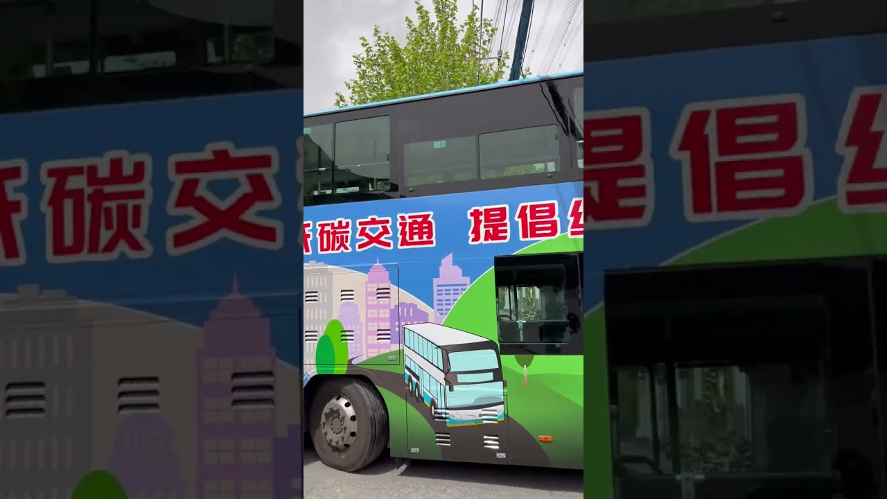 День праці — з представниками різних професій