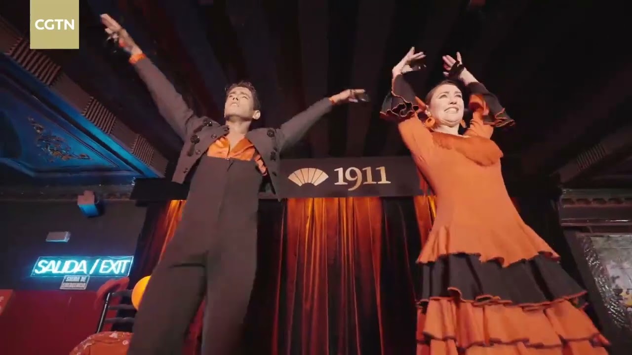 Дракон злітає, тигр стрибає