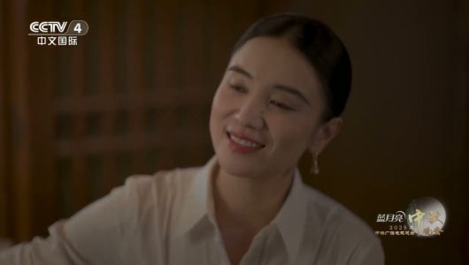 Гала-концерт CMG, присвячений Святу середини осені | Пісня «Ніхто не зрівняється з тобою»