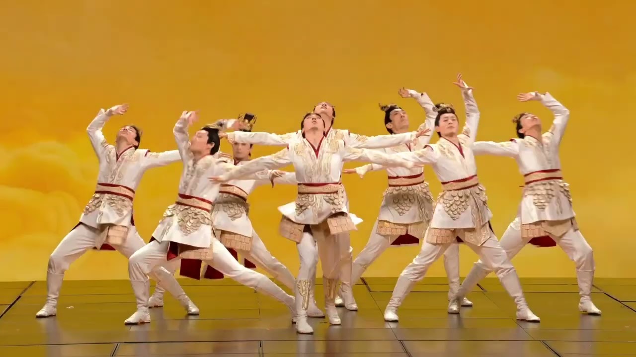 Гала-концерт з нагоди Свята Ліхтарів CMG: танець «Кайлін» демонструє чарівність юнаків