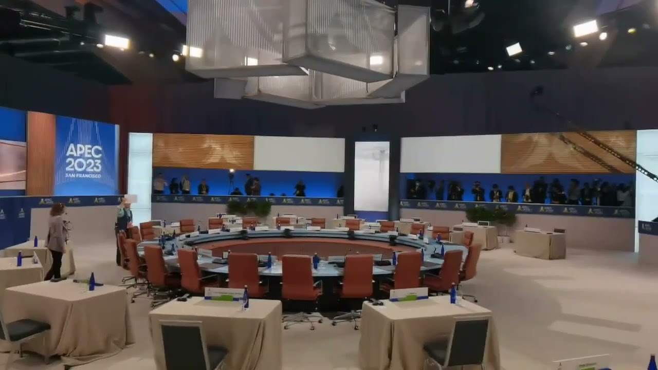 Голова КНР Сі Цзіньпін прибув до місця проведення зустрічі лідерів АТЕС