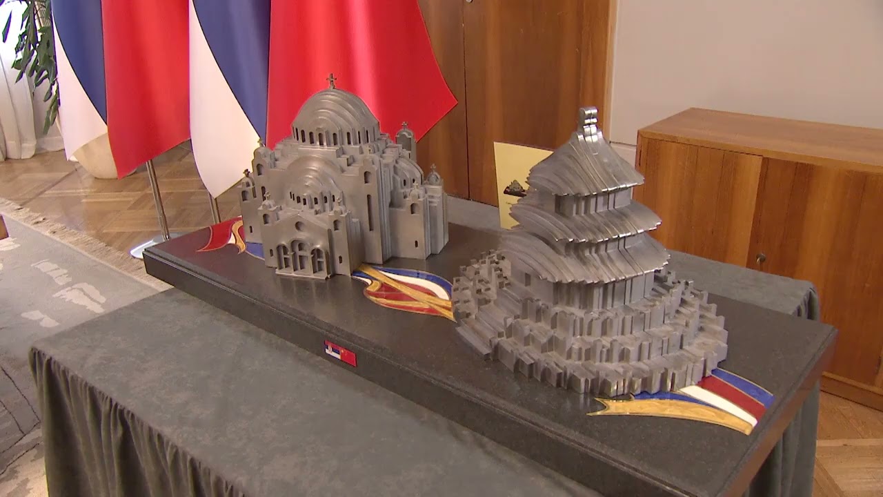 Голова КНР Сі Цзіньпін вручив президенту Вучичу “особливий подарунок”