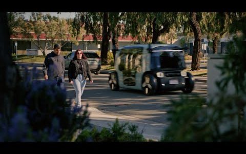 На дорогах Каліфорнії вперше з’явилося безпілотне таксі Amazon