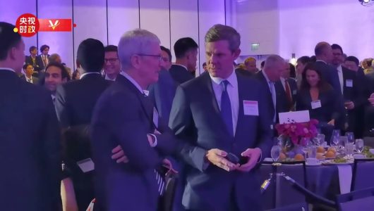 Нові та старі друзі зібралися разом, щоб тепло вітати візит голови КНР Сі Цзіньпіна