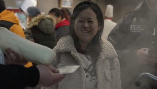 Обсмажуючи локшину, наставники та їх учні успадковують смак свого рідного міста