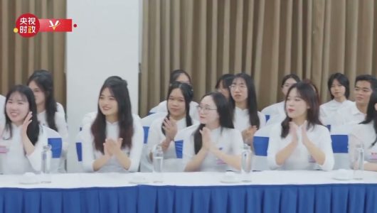 Пен Ліюань відвідала В’єтнамський національний університет в Ханої