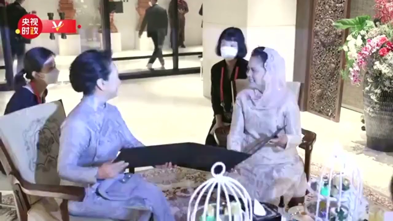 Пен Ліюань зустрілася з дружиною президента Індонезії