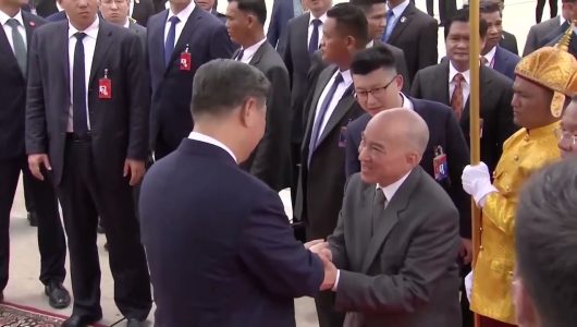 Сі Цзіньпін прибув до Камбоджі з державним візитом