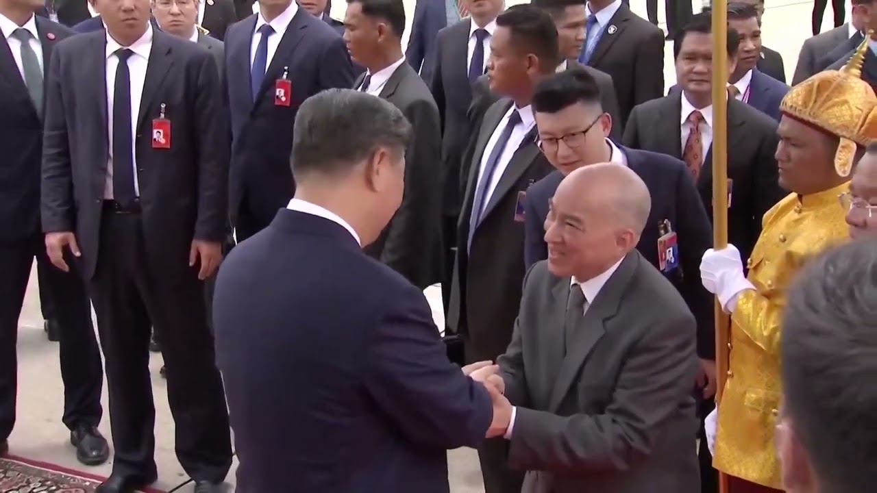 Сі Цзіньпін прибув до Камбоджі з державним візитом