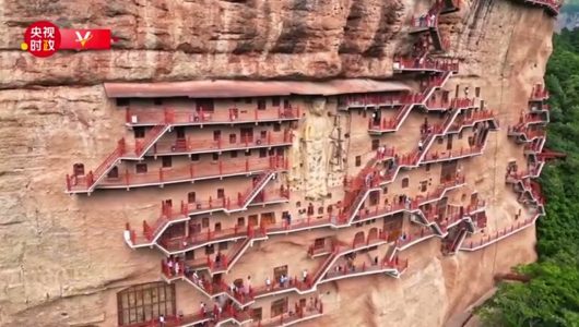 Сі Цзіньпін відвідав гроти Майцзішань під час своєї інспекційної поїздки до провінції Ґаньсу