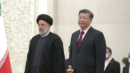 Сі Цзіньпін влаштував церемонію привітання на честь президента Ірану Ебрахіма Раїсі