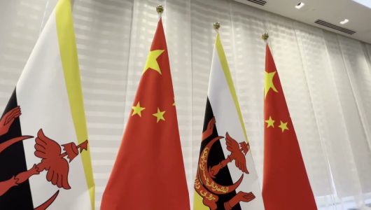 Сі Цзіньпін зустрінеться з султаном Брунею Хассаналом Болхіахом