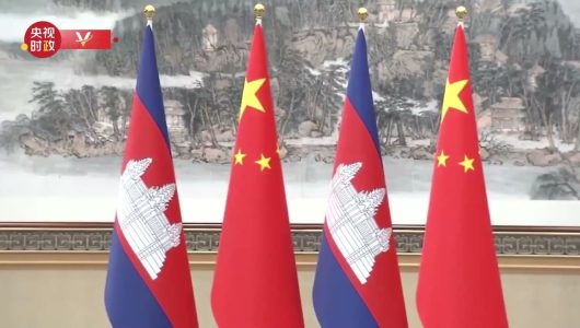 Сі Цзіньпін зустрівся з королем Камбоджі