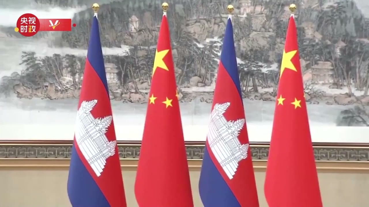 Сі Цзіньпін зустрівся з королем Камбоджі