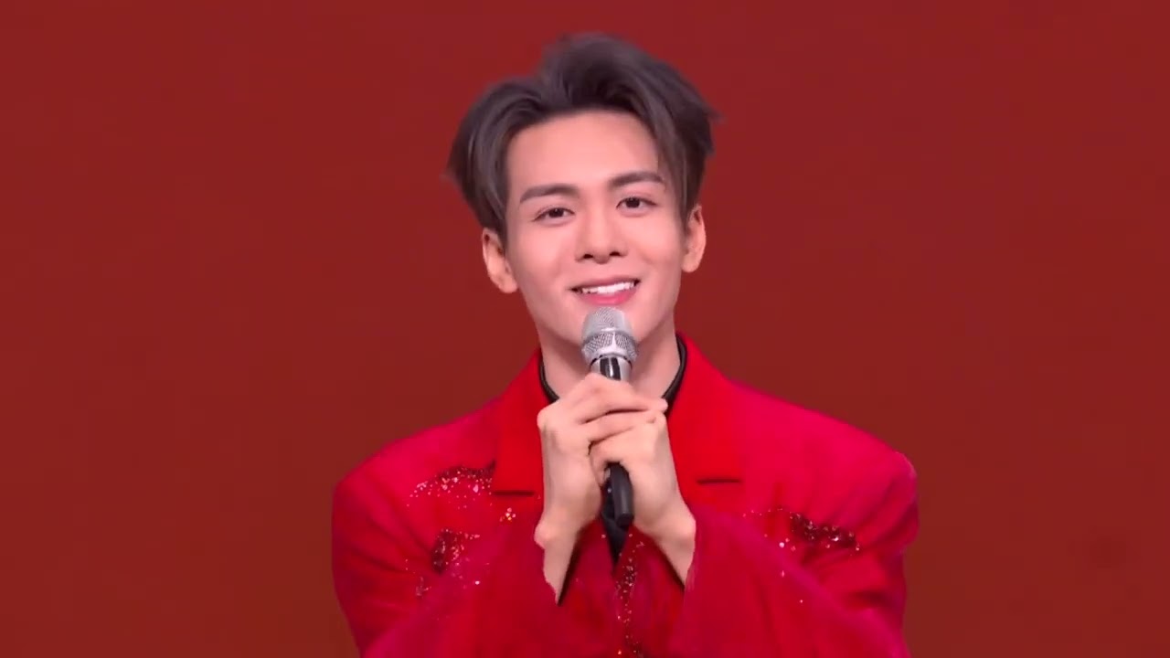 【У прямому ефірі: супер ніч CGTN — спеціальний випуск до свята Весни 2024 року】Креативне новорічне шоу “Прокласти шлях новому”