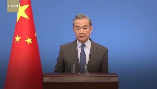 Ван Ї: Китай надає новий імпульс відкритості та співробітництву, створюючи нові можливості для відновлення глобальної економіки