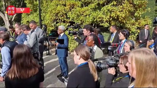 ЗМІ зібралися на зустрічі глав держав КНР і США