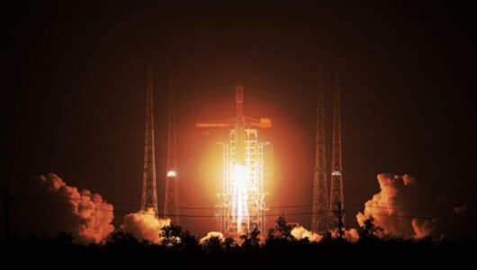 Китайська ракета-носій «Чанчжен-8» вивела на орбіту нові інтернет-супутники