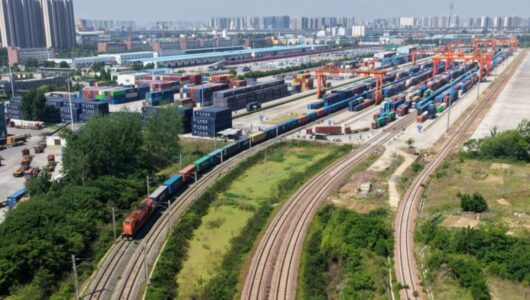 Загальна кількість відправлень вантажних поїздів Китай-Європа перевищила позначку 130 тис.